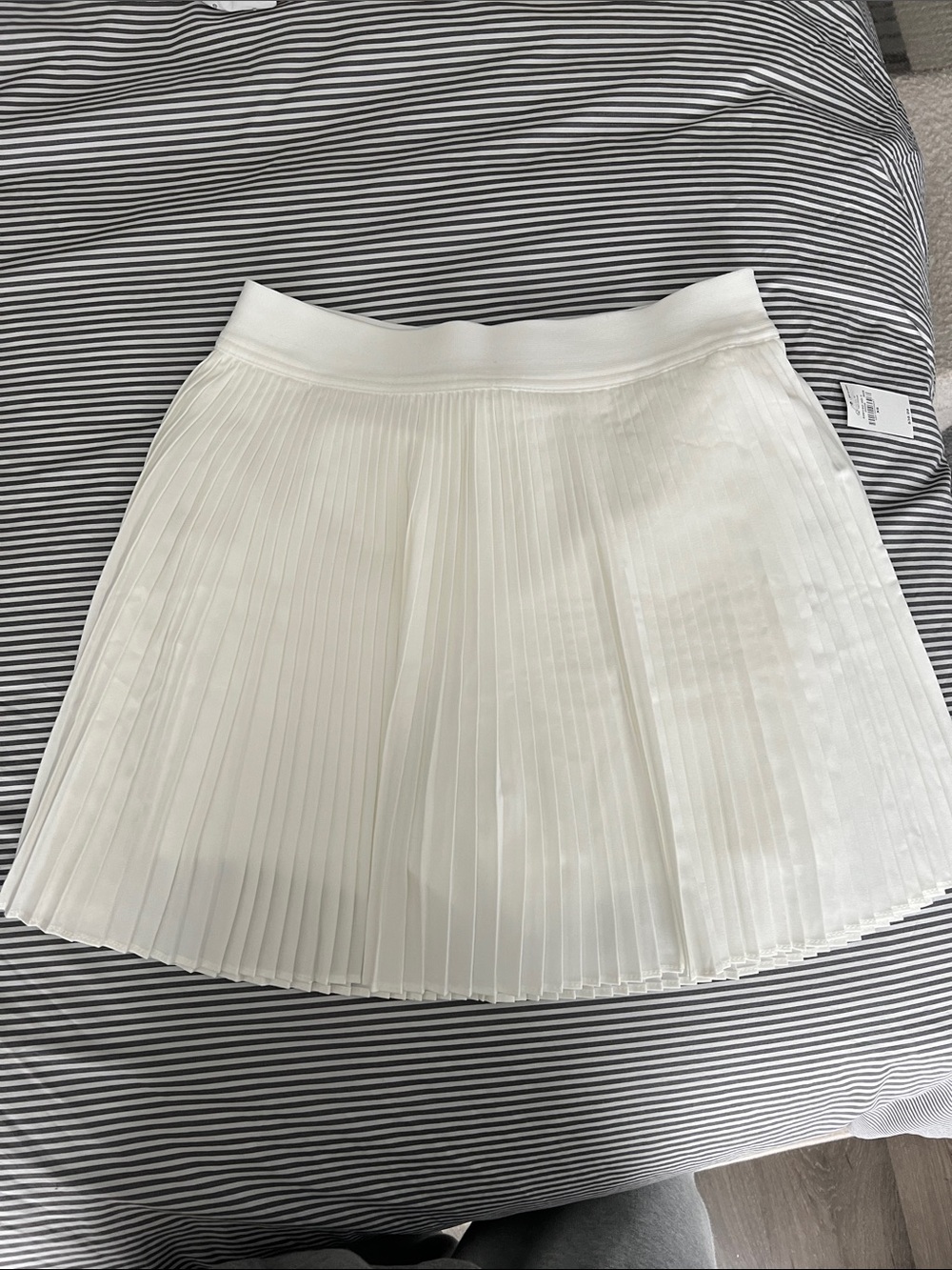 Old Navy White Pleated Circle Skater Skirt